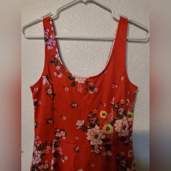 Divided (H&M) Red Floral Sundress Sleeveless Scoop Neck Mini Size 10 - Picture 2 of 9